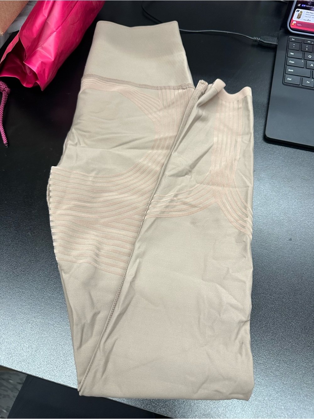 Fanka lift and curve leggings